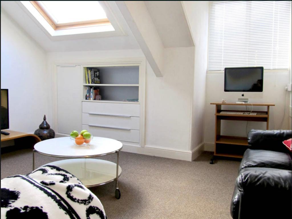 The Hideaway, Victorian Townhouse Apartment With Parking Πλίμουθ Εξωτερικό φωτογραφία